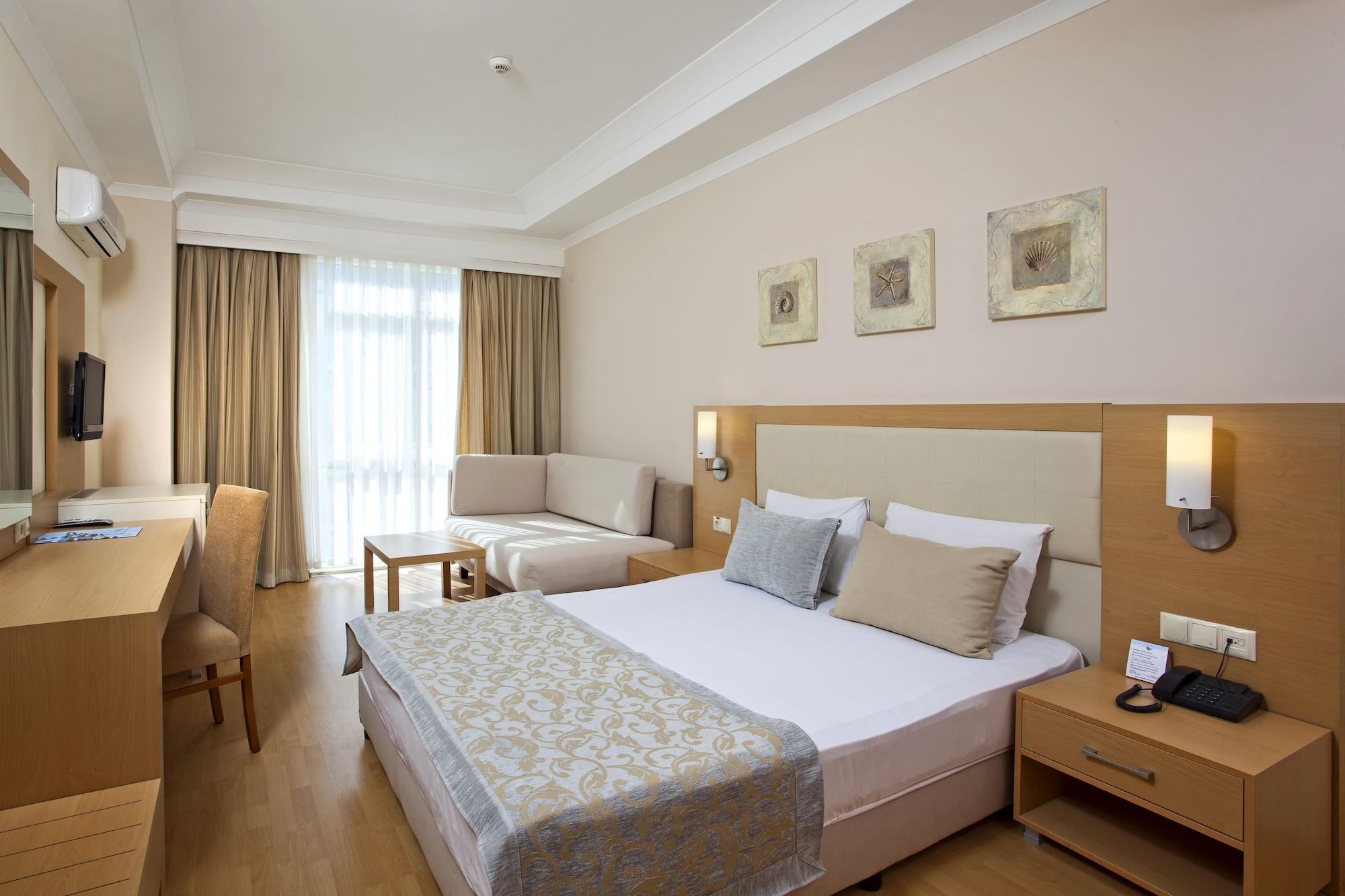 קונאקלי Titan Select Hotel מראה חיצוני תמונה