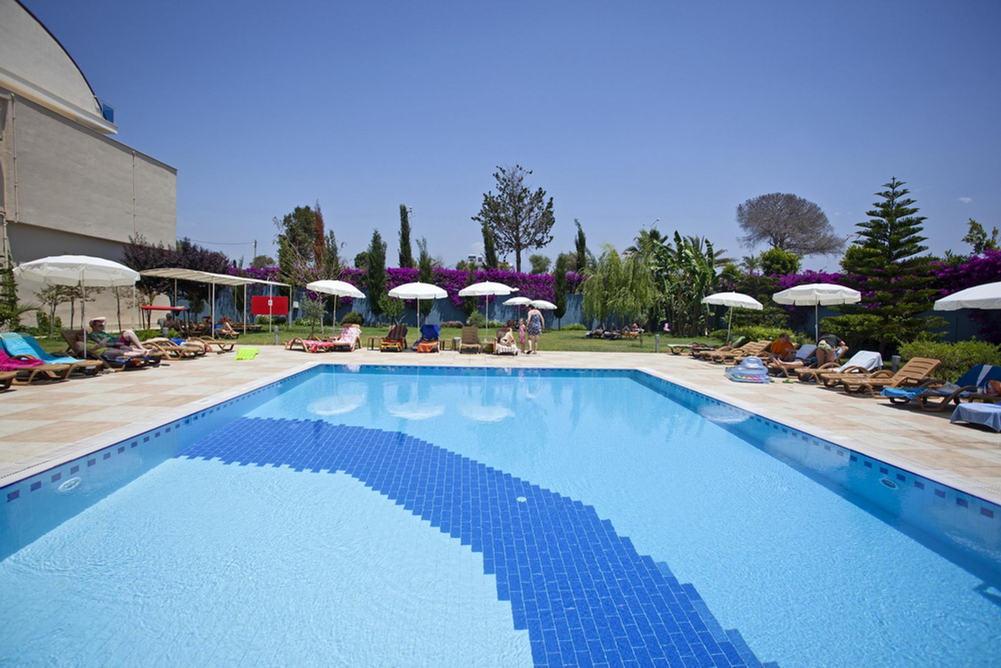 קונאקלי Titan Select Hotel מראה חיצוני תמונה