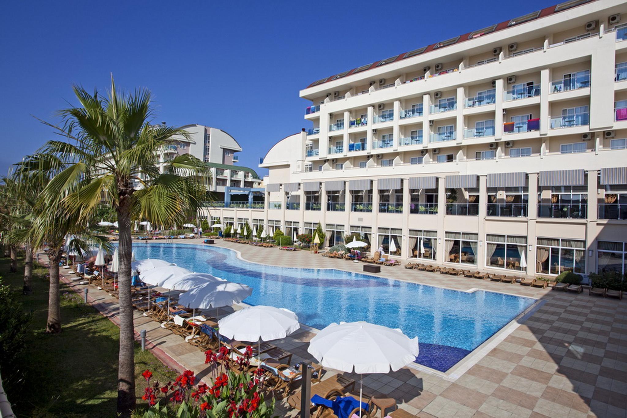 קונאקלי Titan Select Hotel מראה חיצוני תמונה