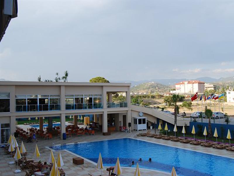 קונאקלי Titan Select Hotel מראה חיצוני תמונה
