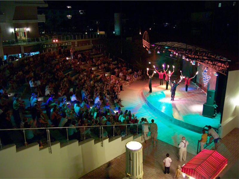 קונאקלי Titan Select Hotel מראה חיצוני תמונה