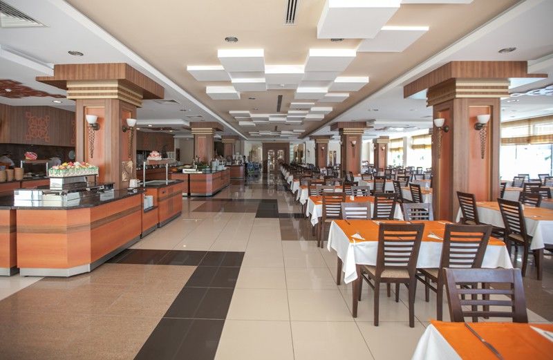 קונאקלי Titan Select Hotel מראה חיצוני תמונה